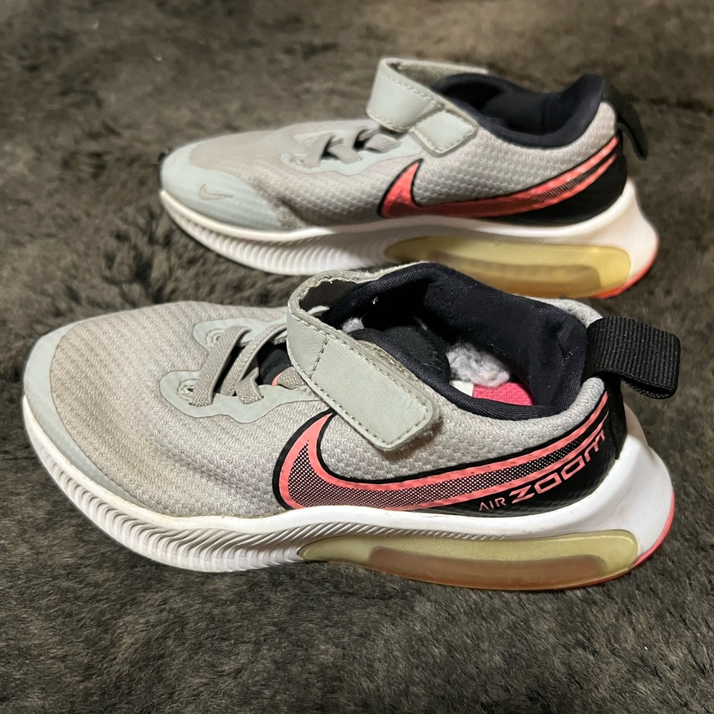 Nike Kids Air Zoom Sneakers Gray Pink Size 11
